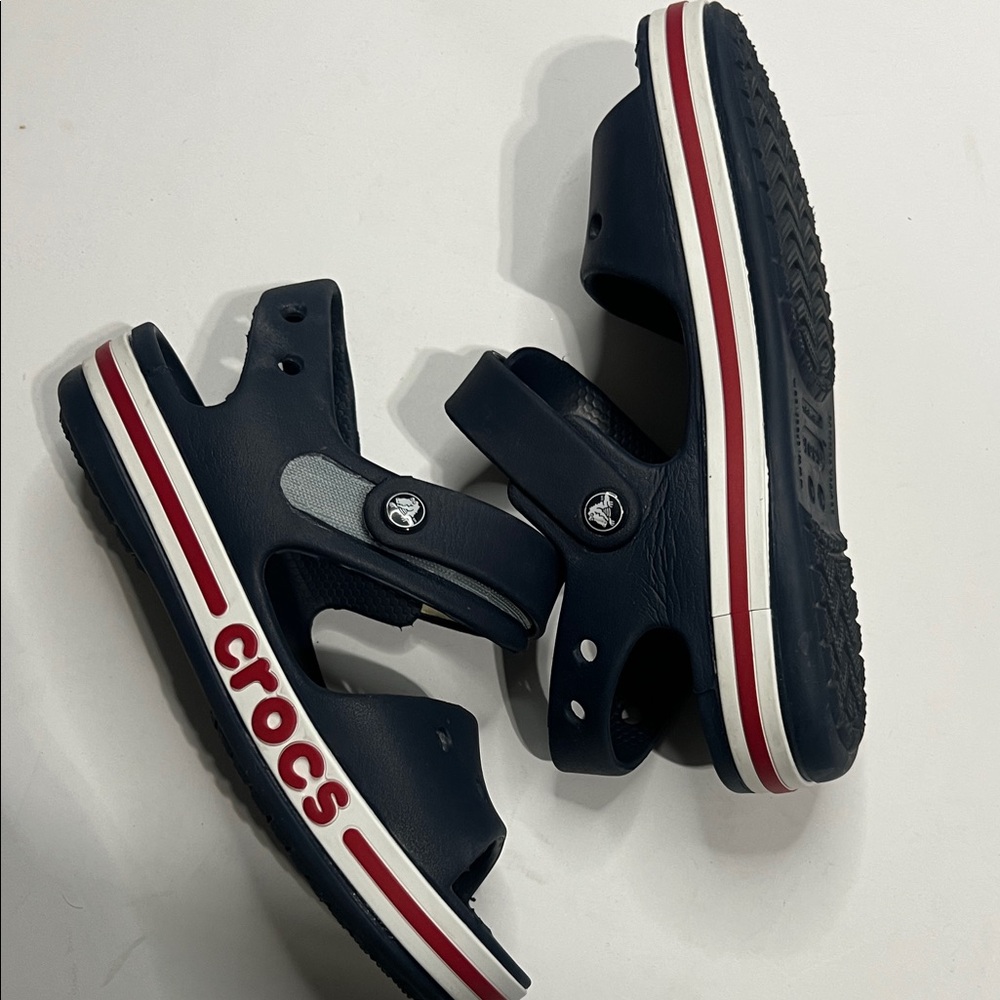 Kids CROCS Navy Blue Sandals size 2 - Picture 3 of 8